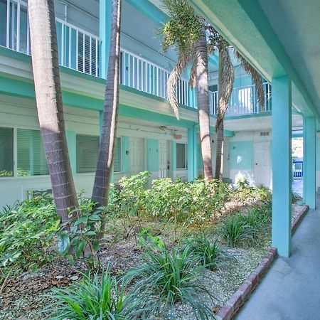 Tropical Pass-A-Grille Gem With Direct Beach Access! St. Pete Beach Bagian luar foto